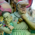Donald Trump y Benjamín Netanyahu representados en una de las Fallas en Valencia.