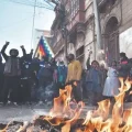 Facciones evistas provocan bloqueos y conflictos armados en Bolivia