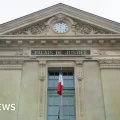 El juicio se celebra en el tribunal principal de Versalles, al oeste de París.