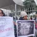 Protesta de pacientes afectados por la falta de medicamentos