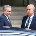 El expresidente del Gobierno José Luis Rodríguez Zapatero abandona la Audiencia Nacional.
