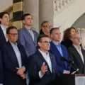 El presidente Rodrigo Paz y sus ministros en el Palacio Quemado de La Paz.